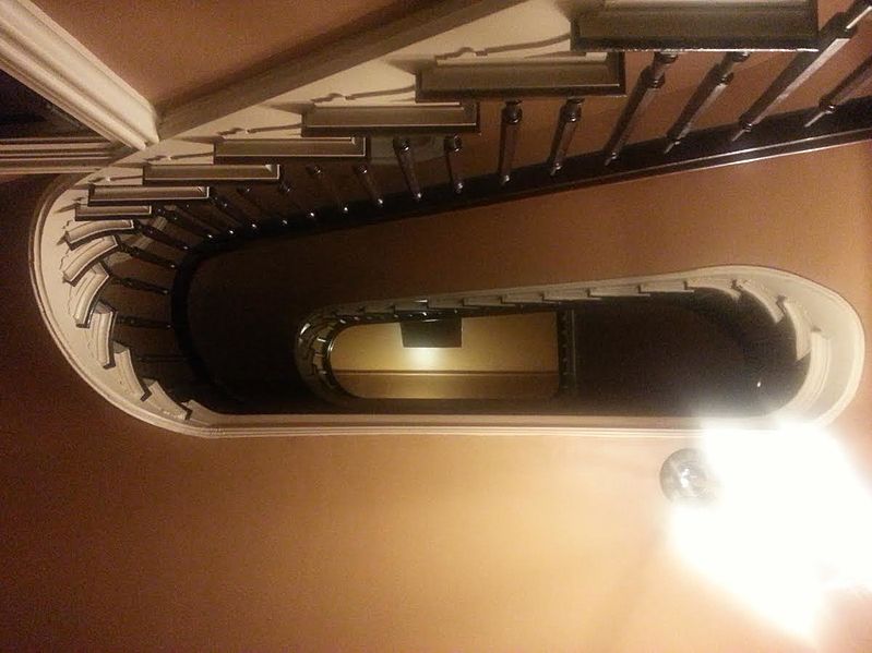 File:Conklin Mountain House Stairwell.jpg