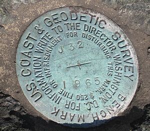 English: Marker, U.S. National Geodetic Survey...