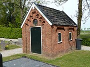 baarhuisje op het kerkhof van Den Ham