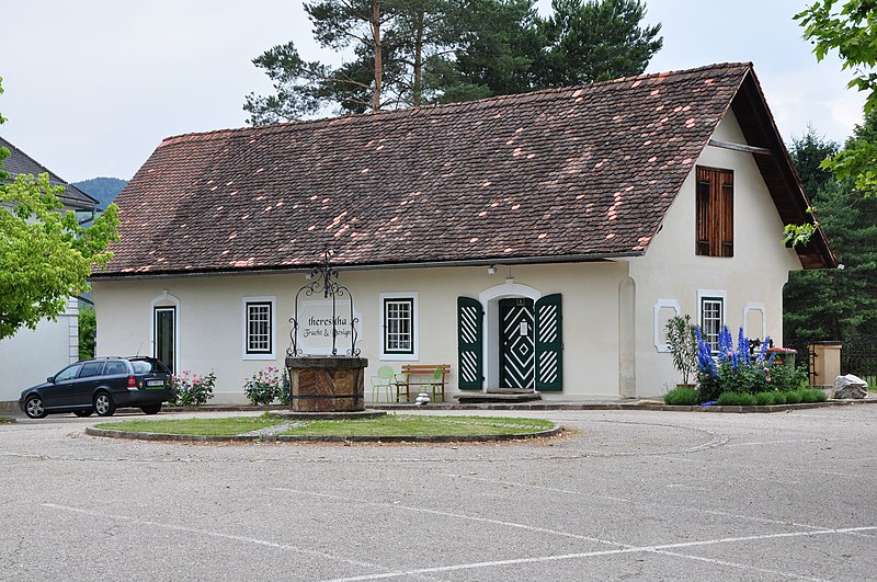 File:Deutschlandsberg Stainz Schlossplatz 6 Galerie Klosterhoehe 02062011 888.jpg