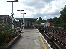 Dollis Hill stn eastbound look west