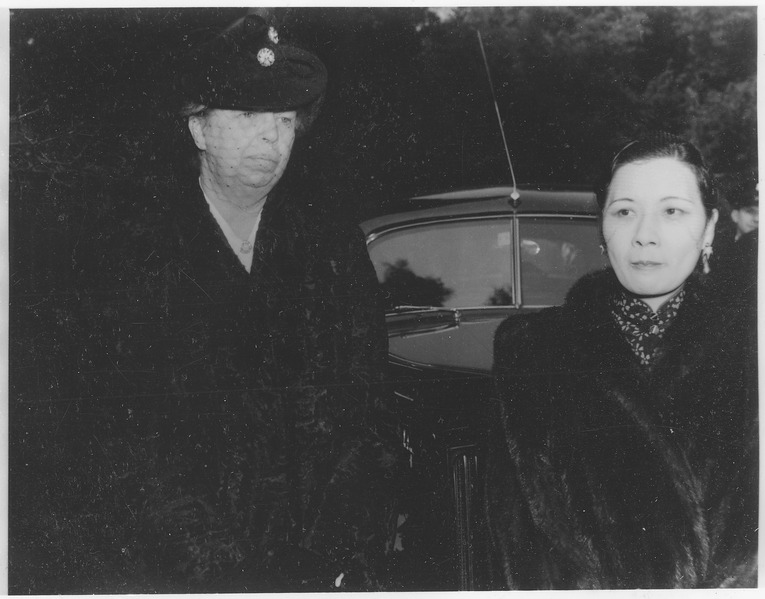 File:Eleanor Roosevelt and Mme Chiang Kai,shek - NARA - 196784.tif