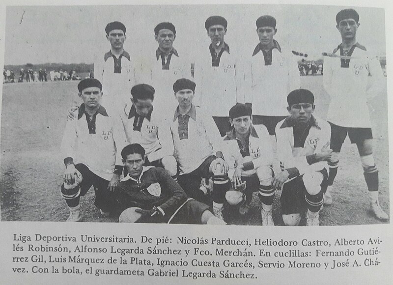 File:Equipo de fútbol de Liga Deportiva Estudiantil en 1922.jpg