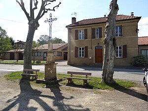 Croix à Esclassan.