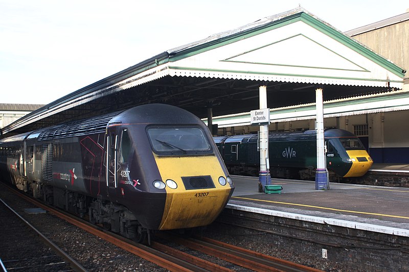 File:Exeter St Davids - CrossCountry 43207 and GWR 43155.JPG