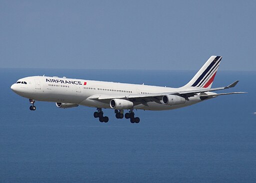 F-GLZJ Airbus A340 Air France (cropped)