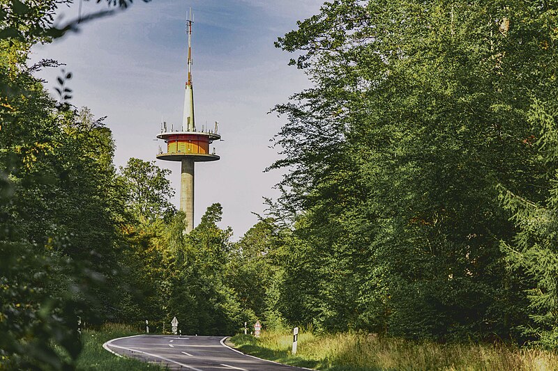 File:Fernmeldeturm Fulda.jpg