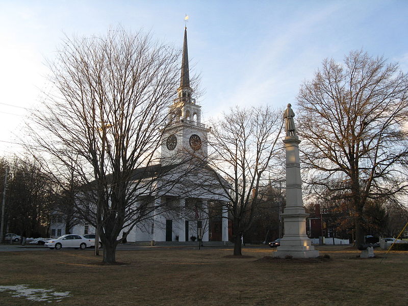 File:First Parish Church across Town Common, Billerica MA.jpg