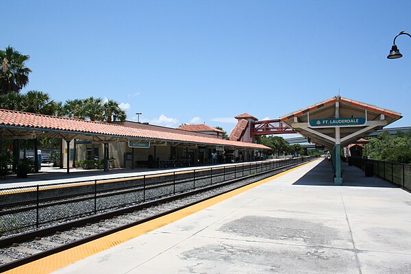 Fort Lauderdale Amtrak and former Seaboard Air Line Railway station (left) and Tri-Rail station (rear)