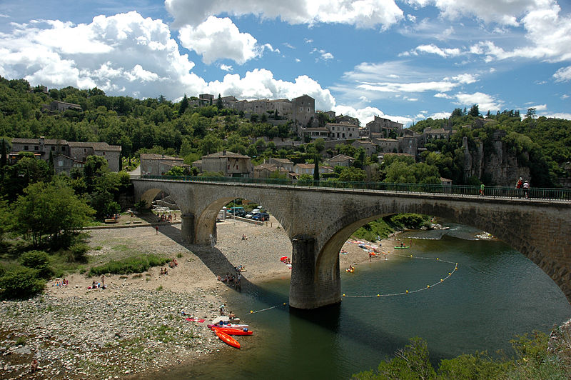 File:France Rhone-Alpes Ardeche Balazuc 02.jpg