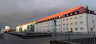 Stadtbezirk 17 — Obergiesing — Tegernseer Landstraße (Sicht in Richtung Grünanlage Katzenbuckel)