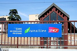Panneau Transilien portant le nom de la gare.