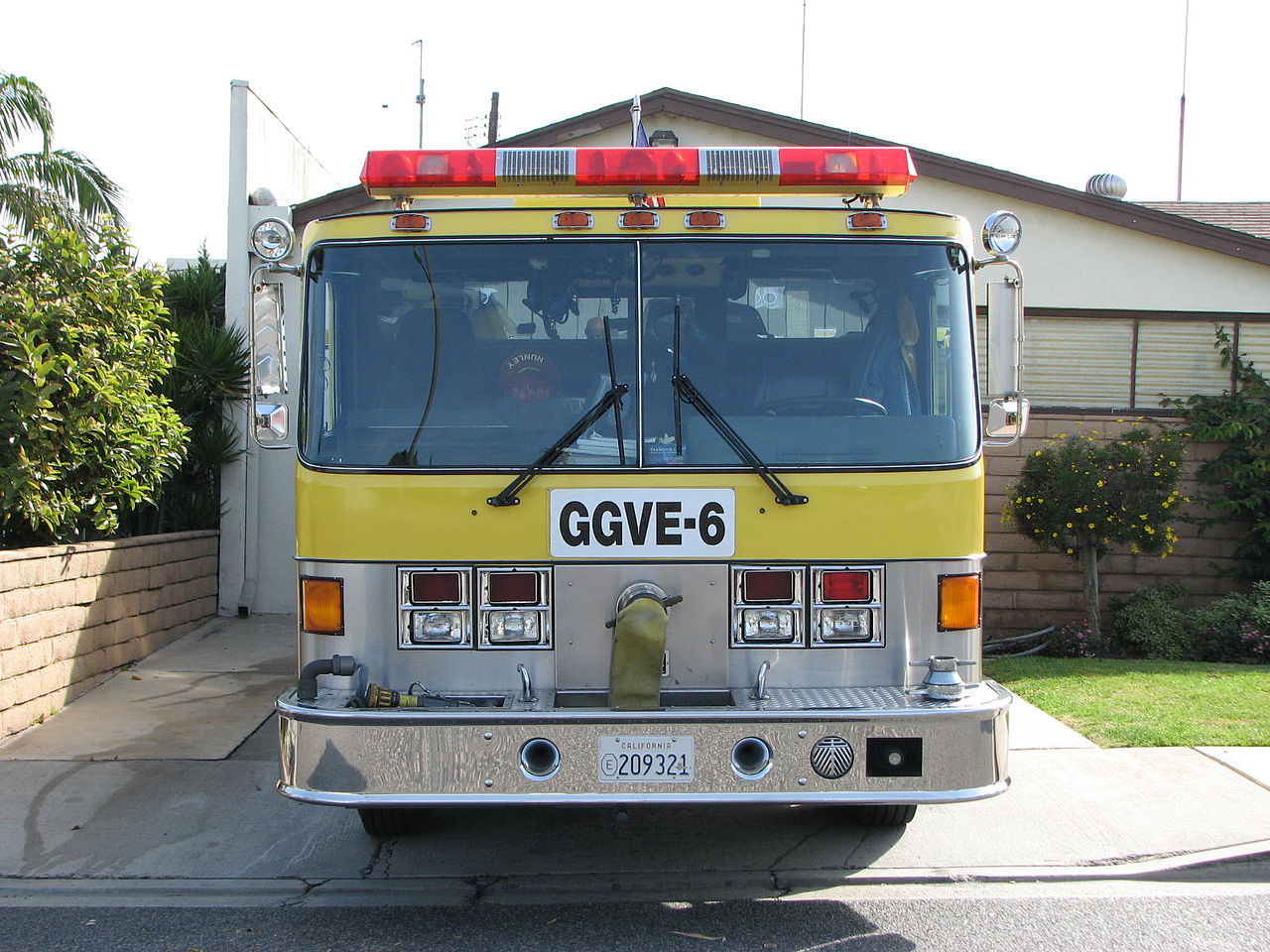 File Garden Grove Fire Dept Paramedic Engine Flickr Highway