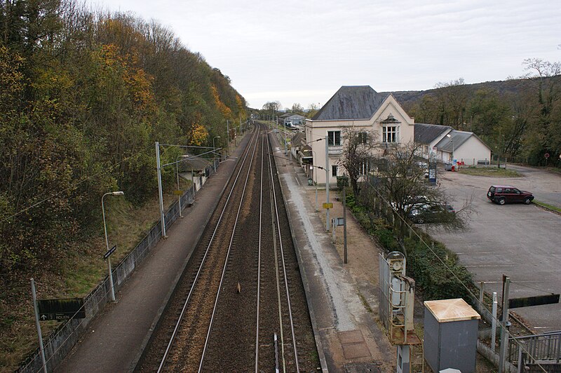 File:Gare-Malaunay-Le-Houlme-2014 05.JPG