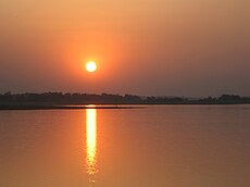 Субарнарекга перед водоспадом Гунду