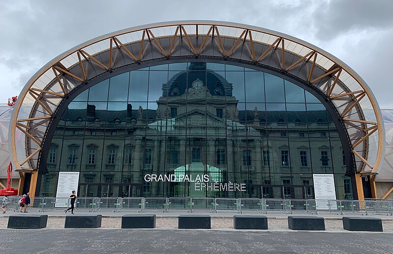 Devanture du Grand Palais Éphémère, Paris