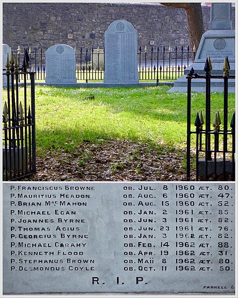 File:Grave of Father Browne at Glasnevin Cemetery in Dublin.jpg