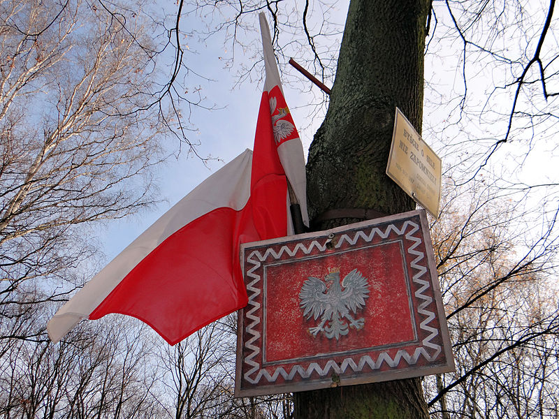 File:Grave of marshall Edward Rydz-Śmigły - 02.jpg