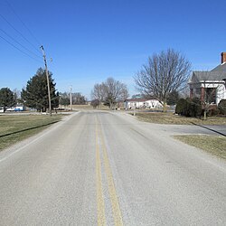 Blick nach Nordwesten auf die Kreuzung von Gurneyville Road und West Mt. Angenehme / neue Oglesbee-Straßen in Gurneyville