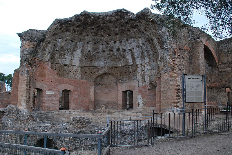 File:Hadrian's villa near Tivoli 356.JPG