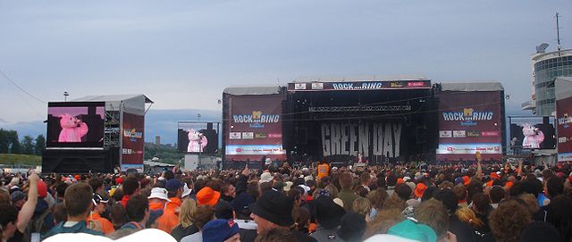 Green Day live in Germany during the American Idiot tour