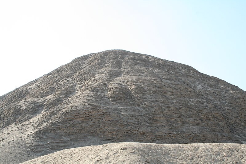 File:Hawara Pyramid 03.JPG