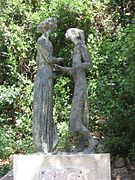 Segundo Misterio de Gozo: La Visitación de María a su prima Isabel, Rosario Monumental de Montserrat.