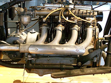 Straight-4 engine installed in line with the frame of an Indian Four motorcycle