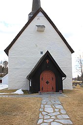 Inngangsparti Østre Gausdal kirke-2.JPG