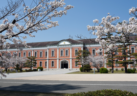 海上自衛隊幹部候補生学校（旧海軍兵学校生徒館）