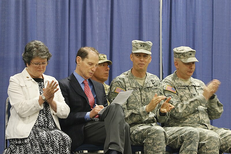 File:Jeanne Atkins, Ron Wyden, and National Guard.jpg