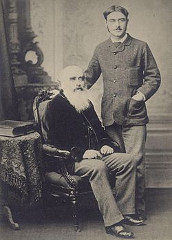 John Lockwood Kipling és fia Rudyard Kipling (1880)