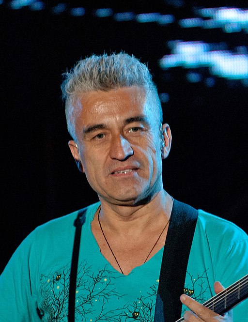 Jorge González (8217792302) (cropped)