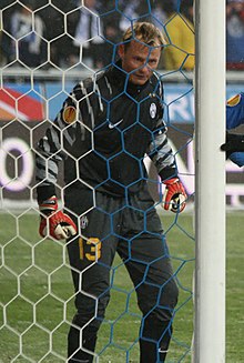 Juventus - 2010 - Alexander Manninger (cropped).jpg