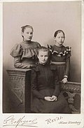 Karin von Meidel, Maria von Toll y Grete von Rosen, Reval, 1896