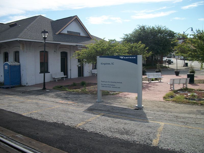 File:Kingstree SC Amtrak Station; Newer Sign.JPG