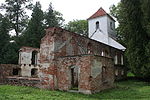 English: Evangelical church in Kobułty. Polski: Ruiny kościoła ewangelickiego we wsi Kobułty.