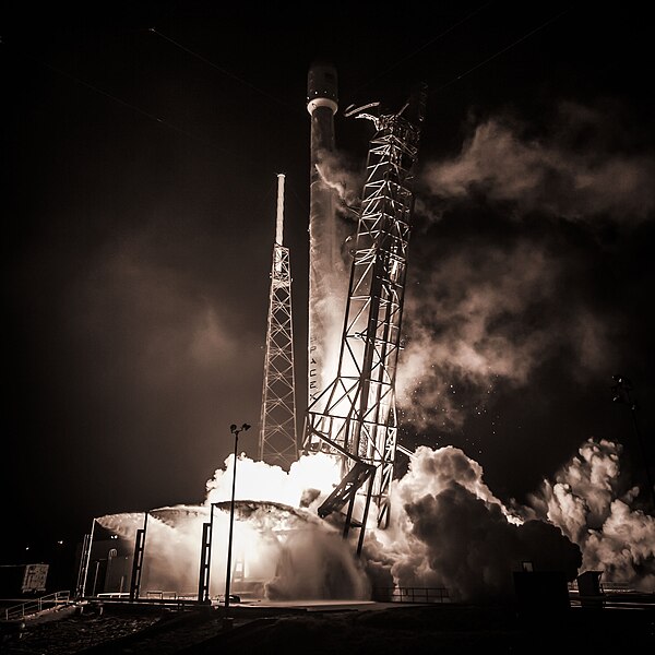 File:Launch of Falcon 9 carrying ABS-EUTELSAT (16077688993).jpg