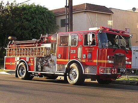 File:Los angeles county fd engine 23.jpg