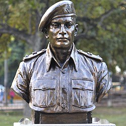 Lt Col A B Tarapore statue at Param Yodha Sthal Delhi.jpg