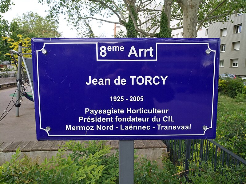 File:Lyon 8e - Square Jean de Torcy - Plaque (mai 2019).jpg