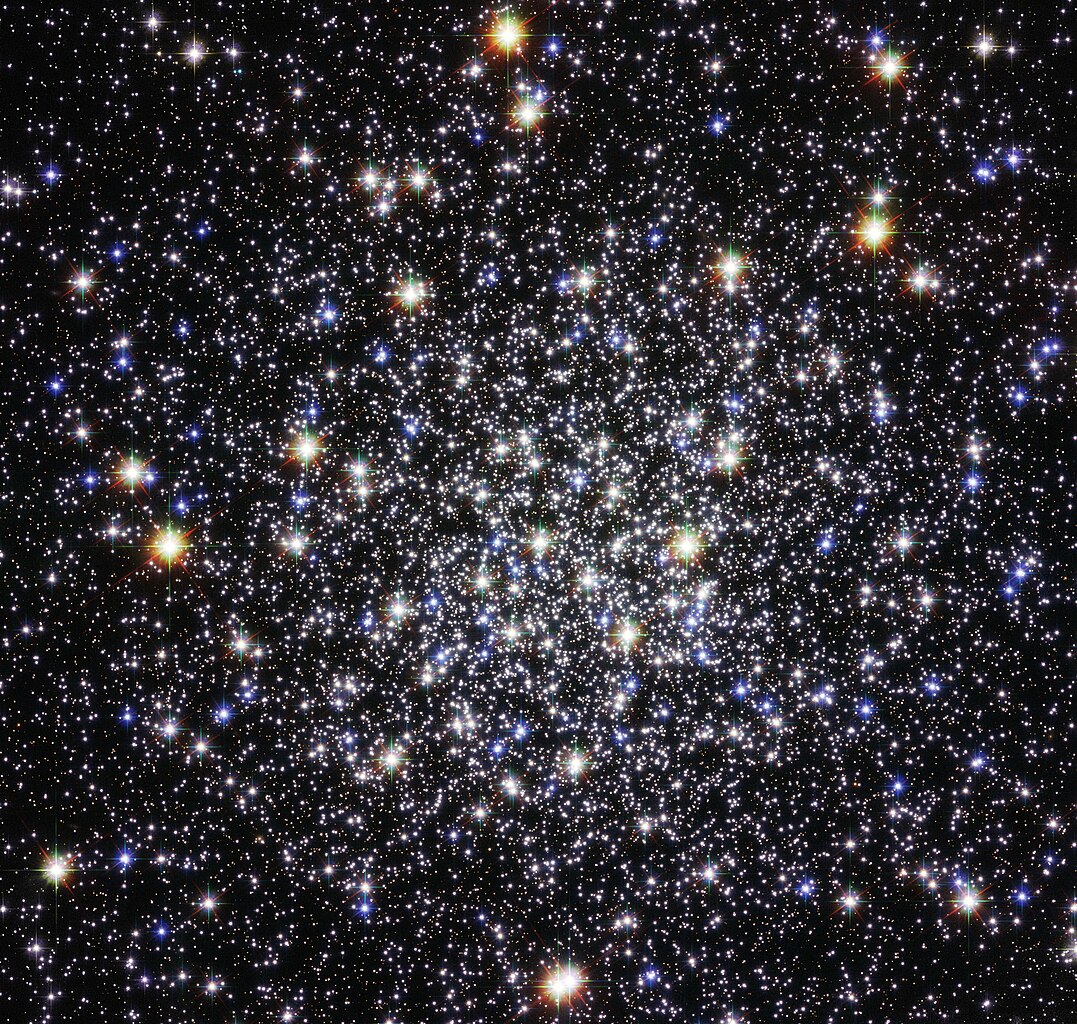 Messier 12 (HST)