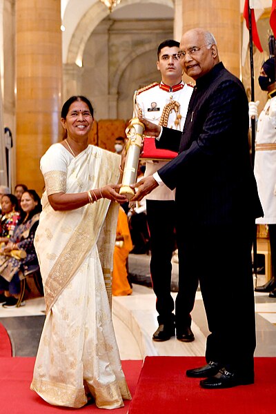 File:Madhulika Ramteke Nari Shakti Puraskar.jpg