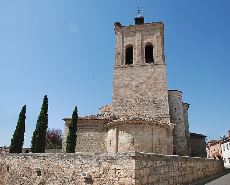 File:Magaz de Pisuerga Church of Saint Mamés 001.jpg