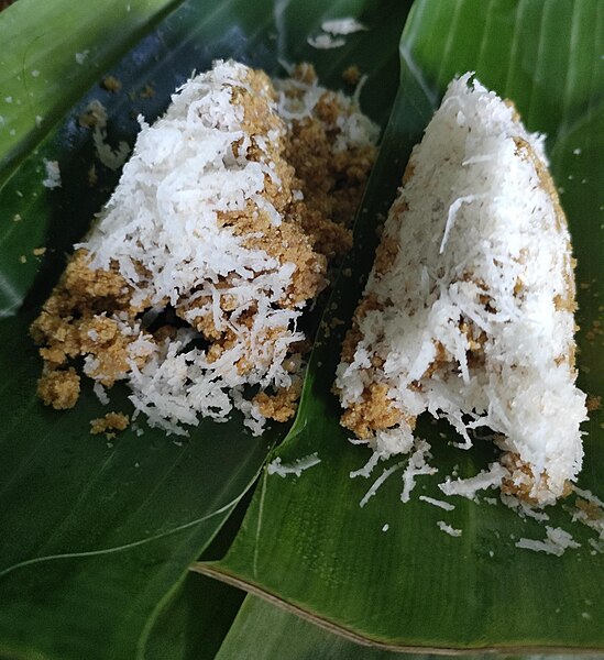 File:Makanan Tradisional Tiwul.jpg