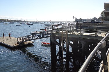 Marblehead Massachusetts dock and harbor.JPG