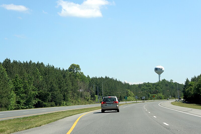 File:Maryland Route 2 and 4 Southbound 4, Calvert County, May 31st, 2009.jpg