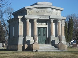 Beech Grove Cemetery'deki Anıtkabir.jpg