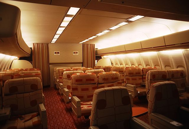 Continental Airlines six-abreast interior in 1973