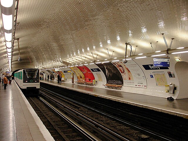 MP 73 rolling stock on Line 6 at Bercy